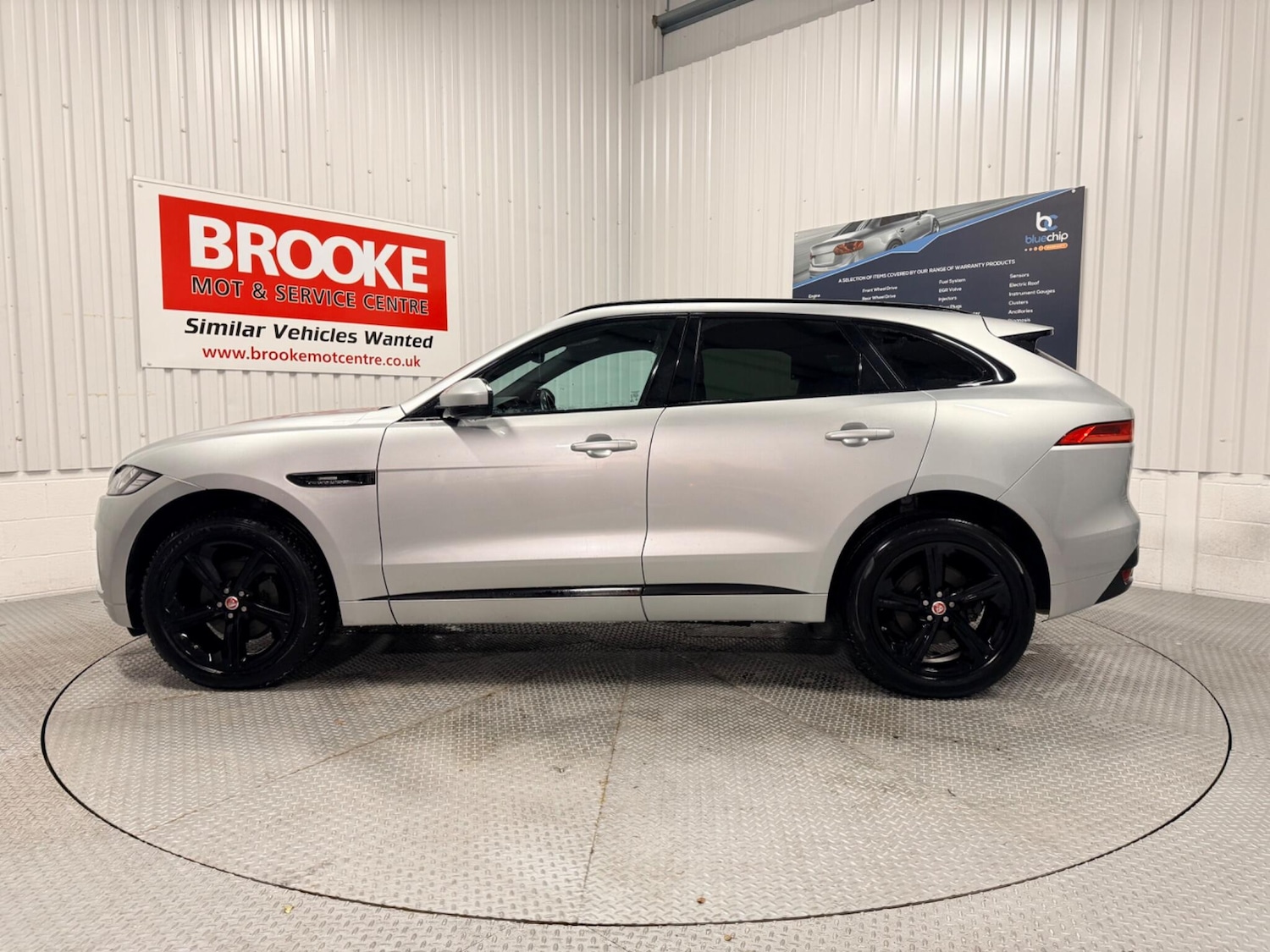 Used Jaguar F-Pace 2018 for sale - 77439786: Photo 10