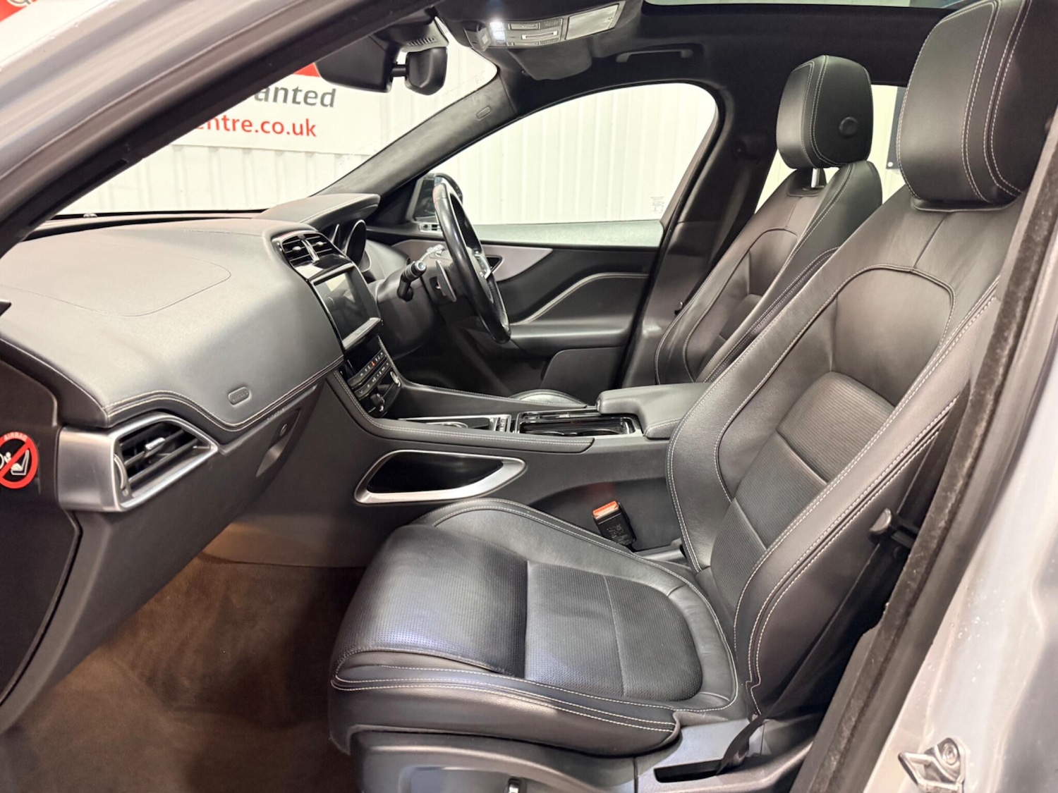 Used Jaguar F-Pace 2018 for sale - 77439786: Photo 14