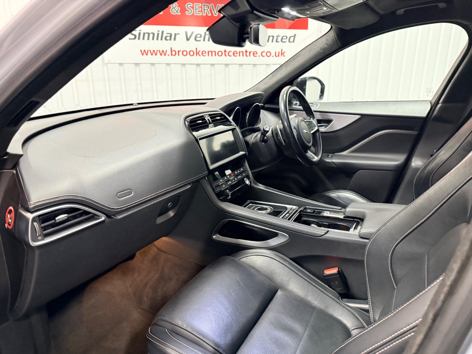 Used Jaguar F-Pace 2018 for sale - 77439786: Photo 9