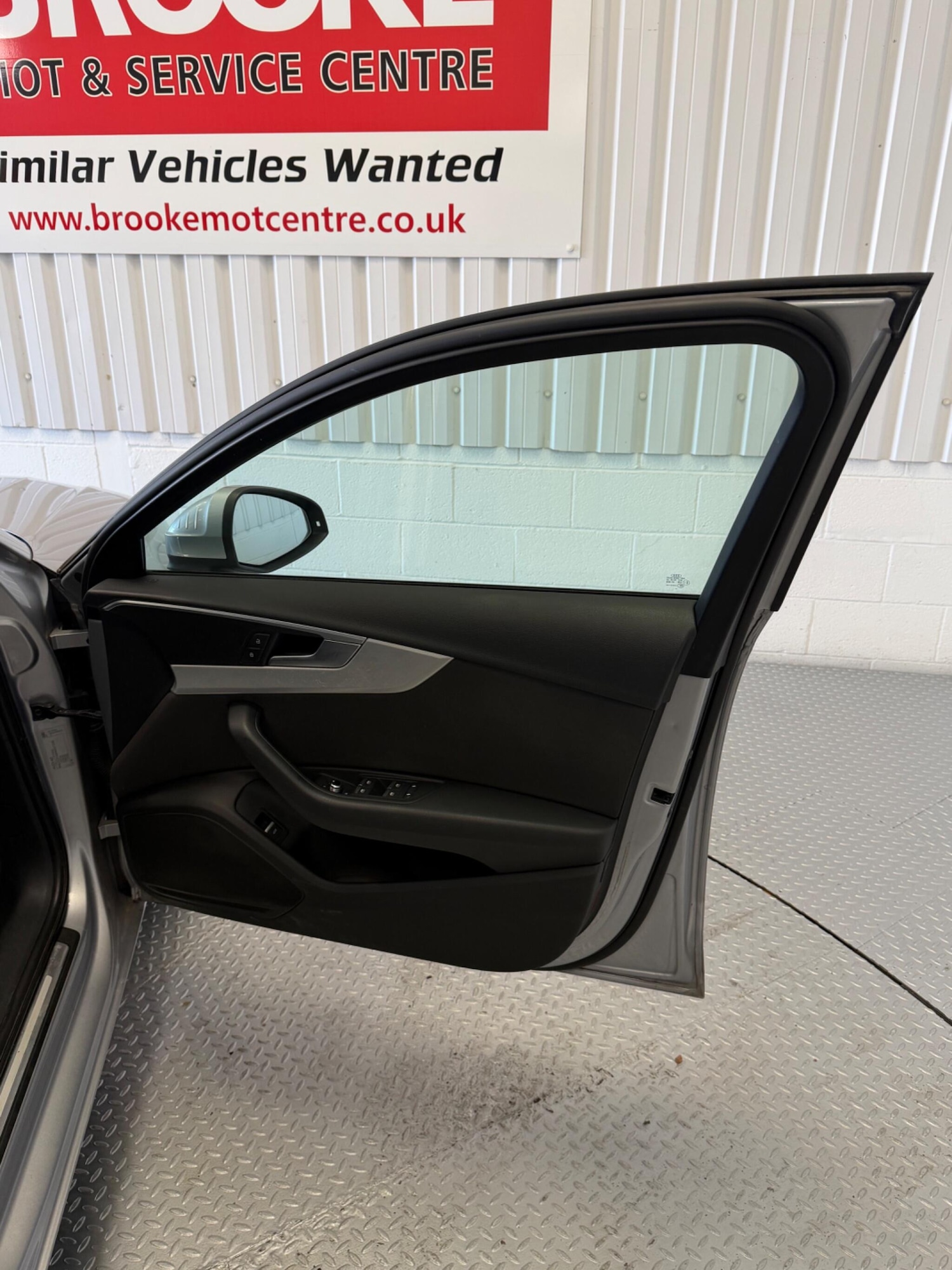 Used Audi A4 2016 for sale - 77957667: Photo 17