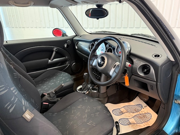 Used MINI Hatch 2004 for sale - 76214905: Photo 15