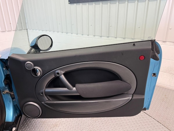 Used MINI Hatch 2004 for sale - 76214905: Photo 16