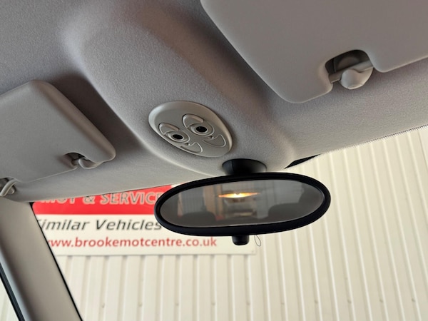 Used MINI Hatch 2004 for sale - 76214905: Photo 24