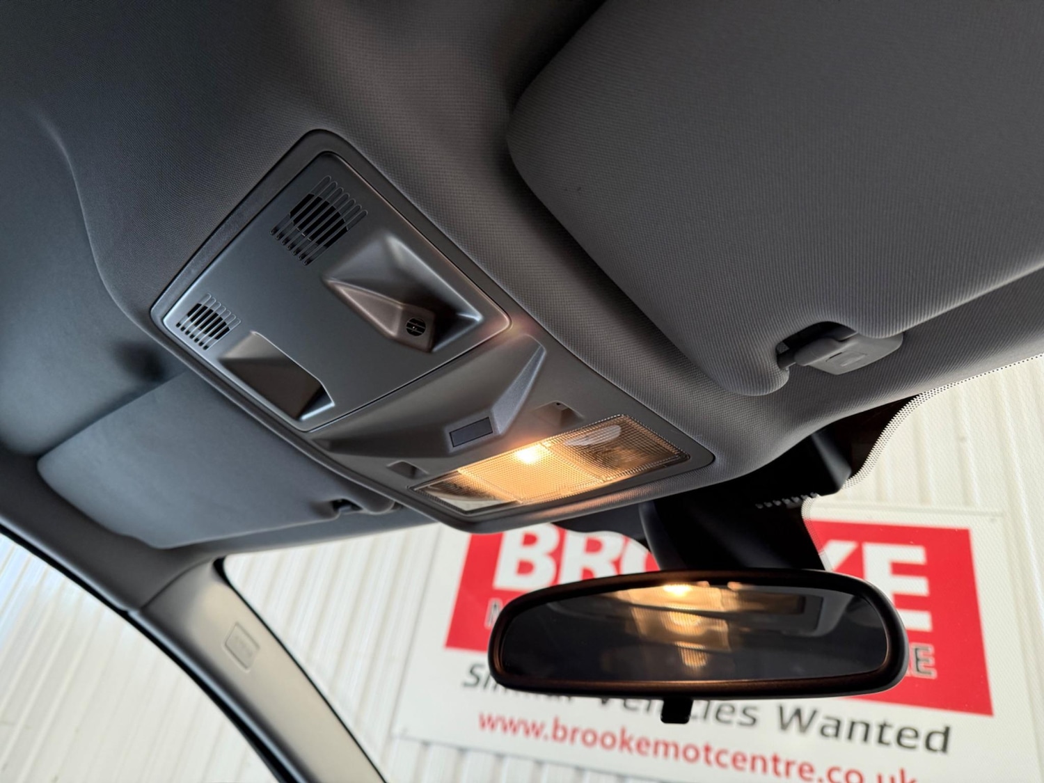 Used Jaguar XF 2013 for sale - 76753329: Photo 28