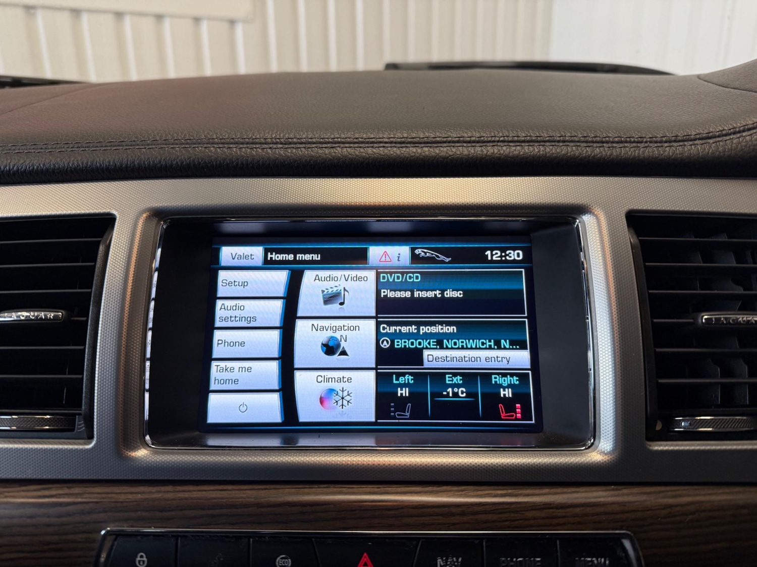 Used Jaguar XF 2013 for sale - 76753329: Photo 29