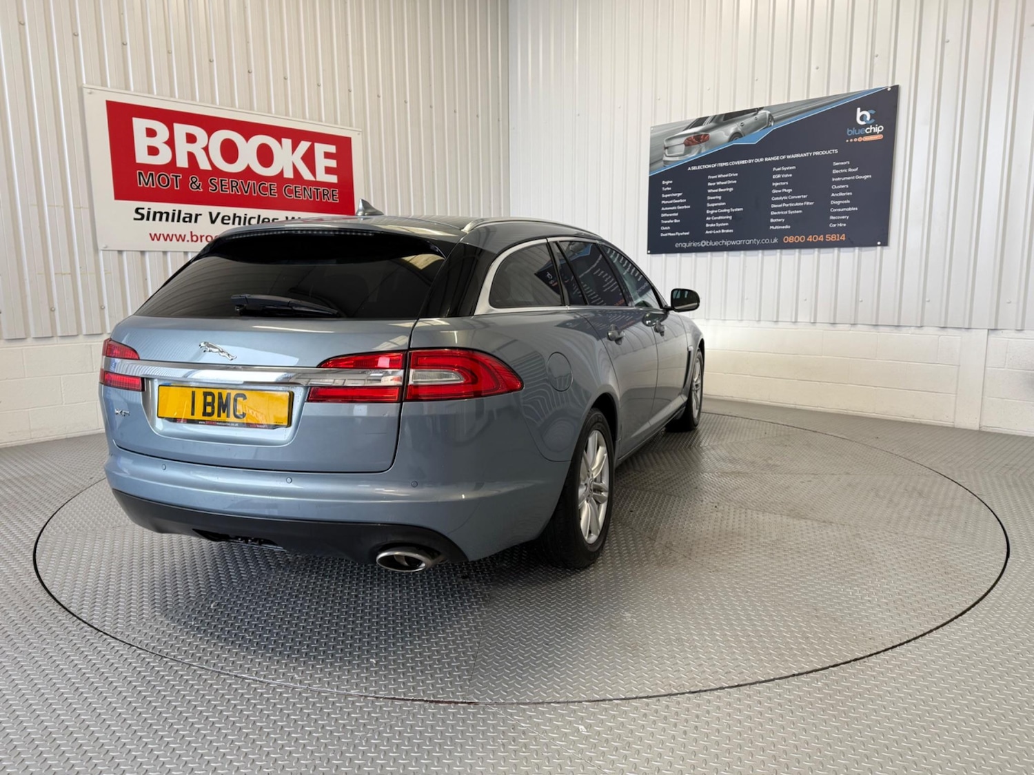 Used Jaguar XF 2013 for sale - 76753329: Photo 7