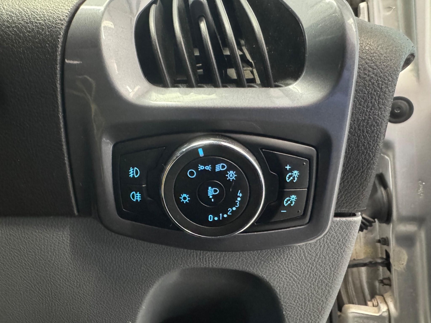 Used Ford Transit Custom 2017 for sale - 76282643: Photo 15