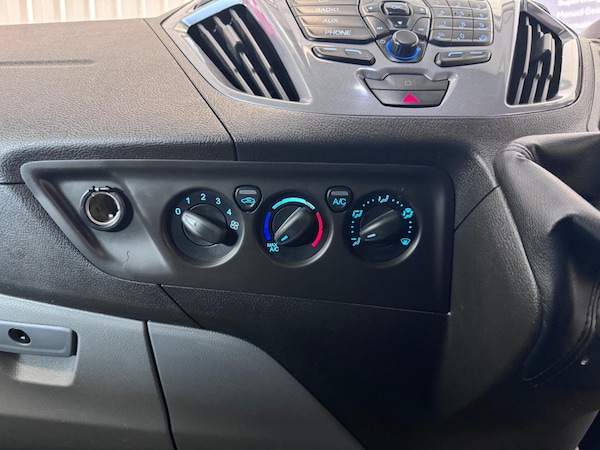 Used Ford Transit Custom 2017 for sale - 76282643: Photo 21