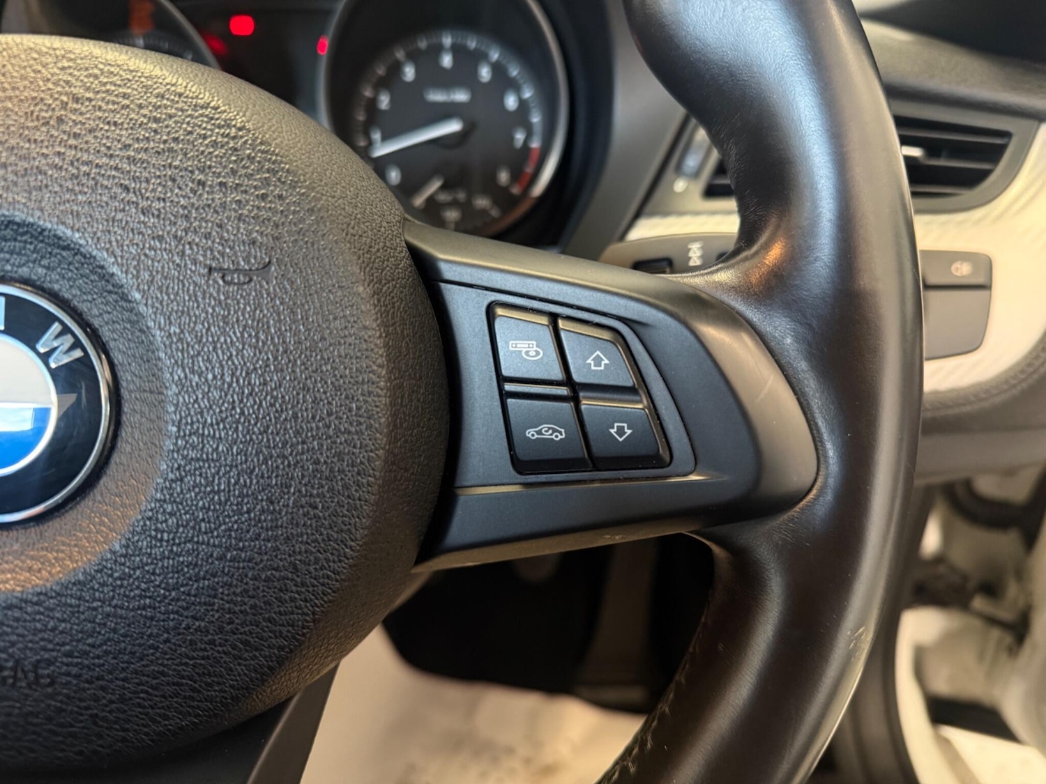 Used BMW Z4 2012 for sale - 75857326: Photo 23