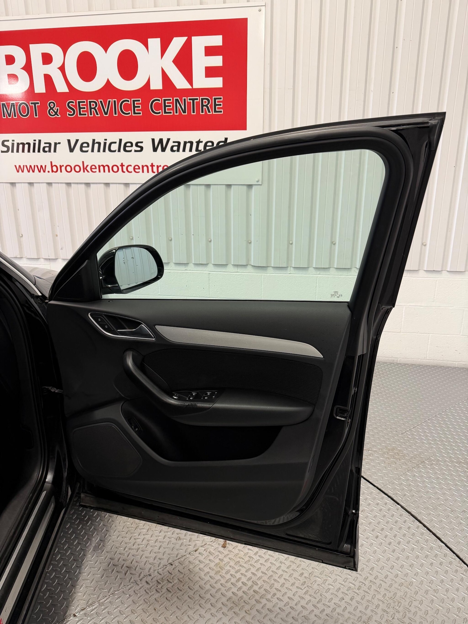 Used Audi Q3 2016 for sale - 76619956: Photo 17