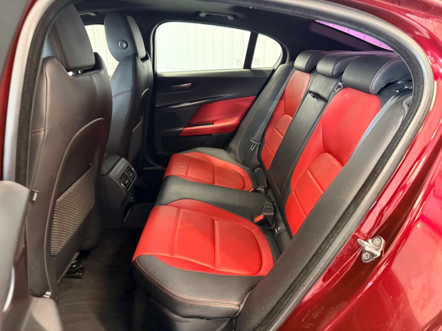 Used Jaguar XE 2015 for sale - 77883398: Photo 14