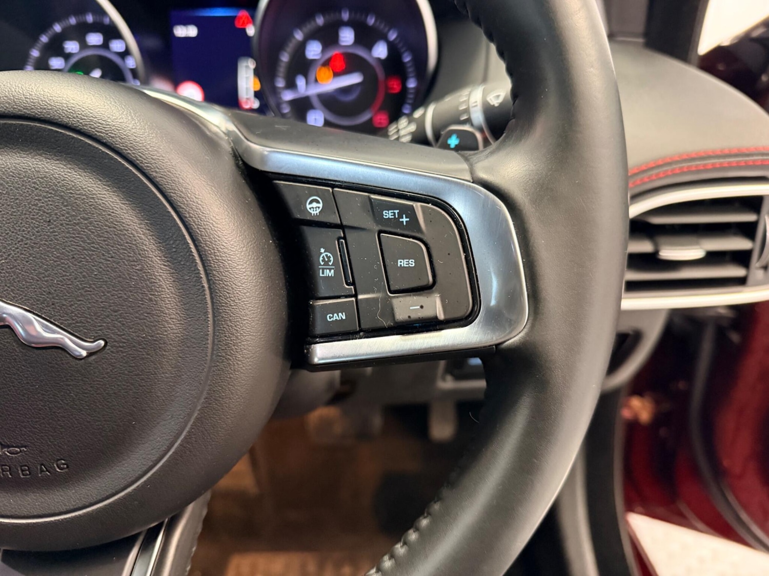 Used Jaguar XE 2015 for sale - 77883398: Photo 19