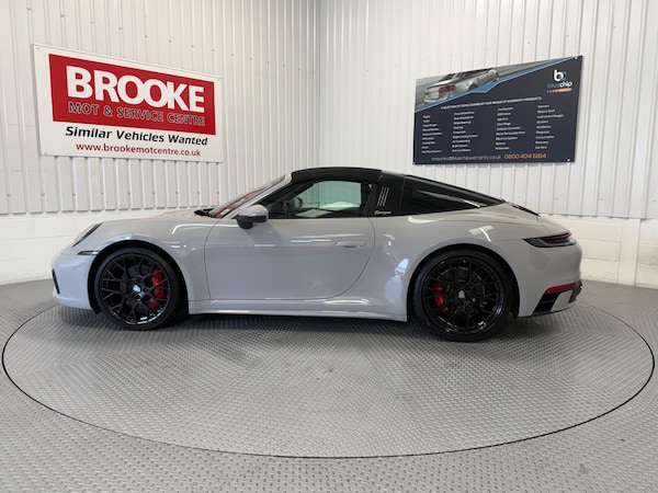 Used Porsche 911 2020 for sale - 76215700: Photo 10