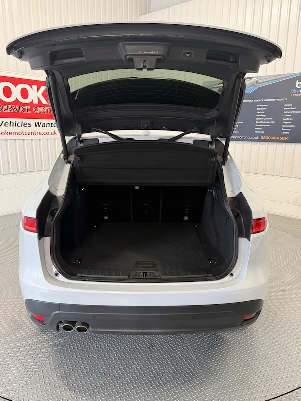 Used Jaguar F-Pace 2016 for sale - 76326720: Photo 10