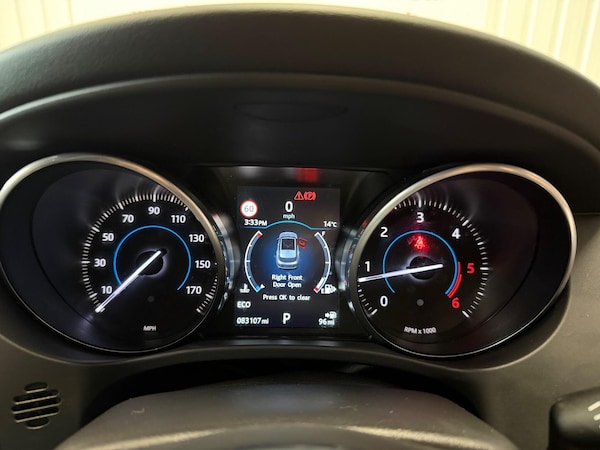 Used Jaguar F-Pace 2016 for sale - 76326720: Photo 23