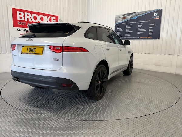 Used Jaguar F-Pace 2016 for sale - 76326720: Photo 4