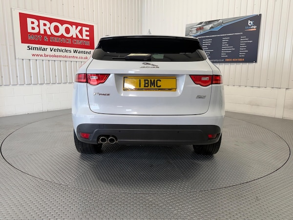 Used Jaguar F-Pace 2016 for sale - 76326720: Photo 5