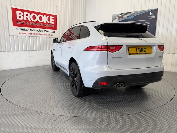 Used Jaguar F-Pace 2016 for sale - 76326720: Photo 6