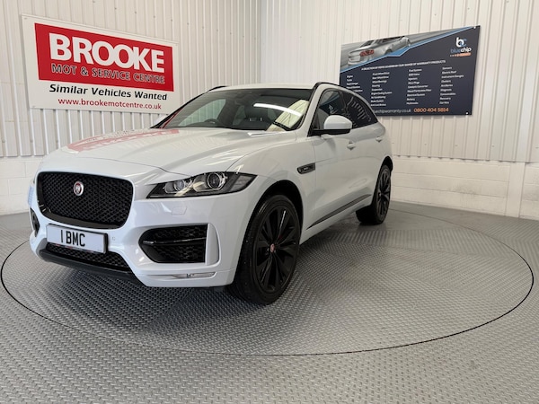 Used Jaguar F-Pace 2016 for sale - 76326720: Photo 8