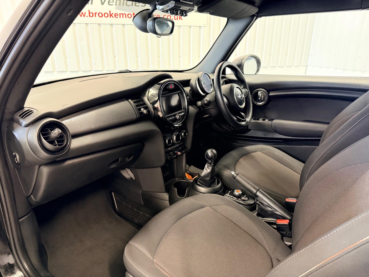 Used MINI Convertible 2017 for sale - 77351382: Photo 11