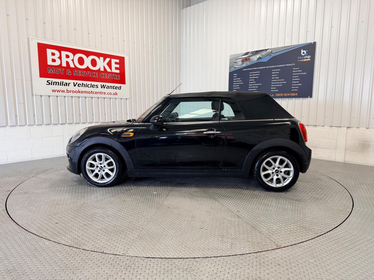 Used MINI Convertible 2017 for sale - 77351382: Photo 12