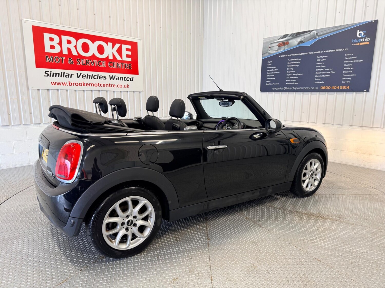 Used MINI Convertible 2017 for sale - 77351382: Photo 26