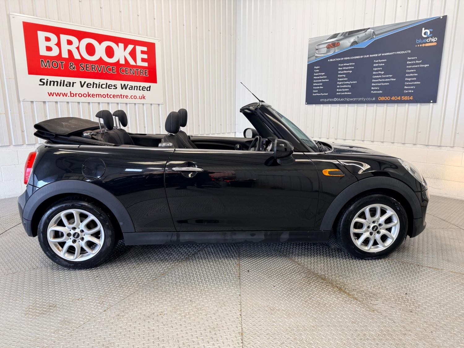 Used MINI Convertible 2017 for sale - 77351382: Photo 28