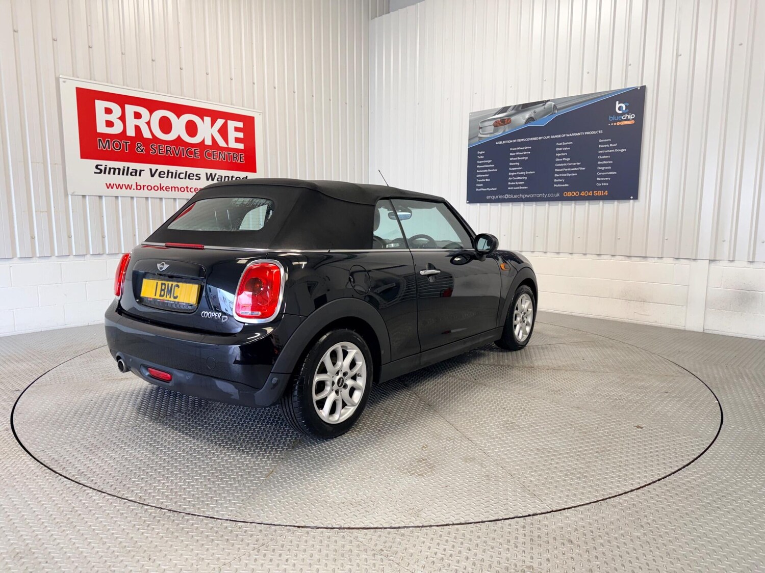 Used MINI Convertible 2017 for sale - 77351382: Photo 7