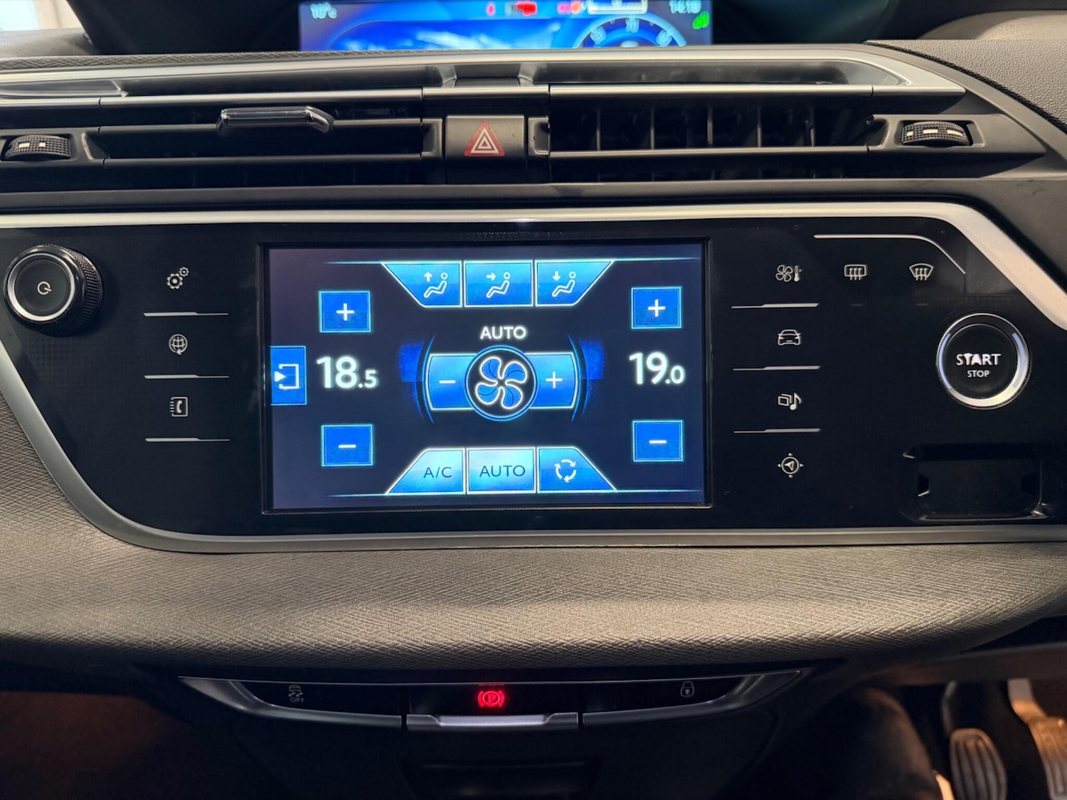 Used Citroen Grand C4 Picasso 2016 for sale - 77839750: Photo 28