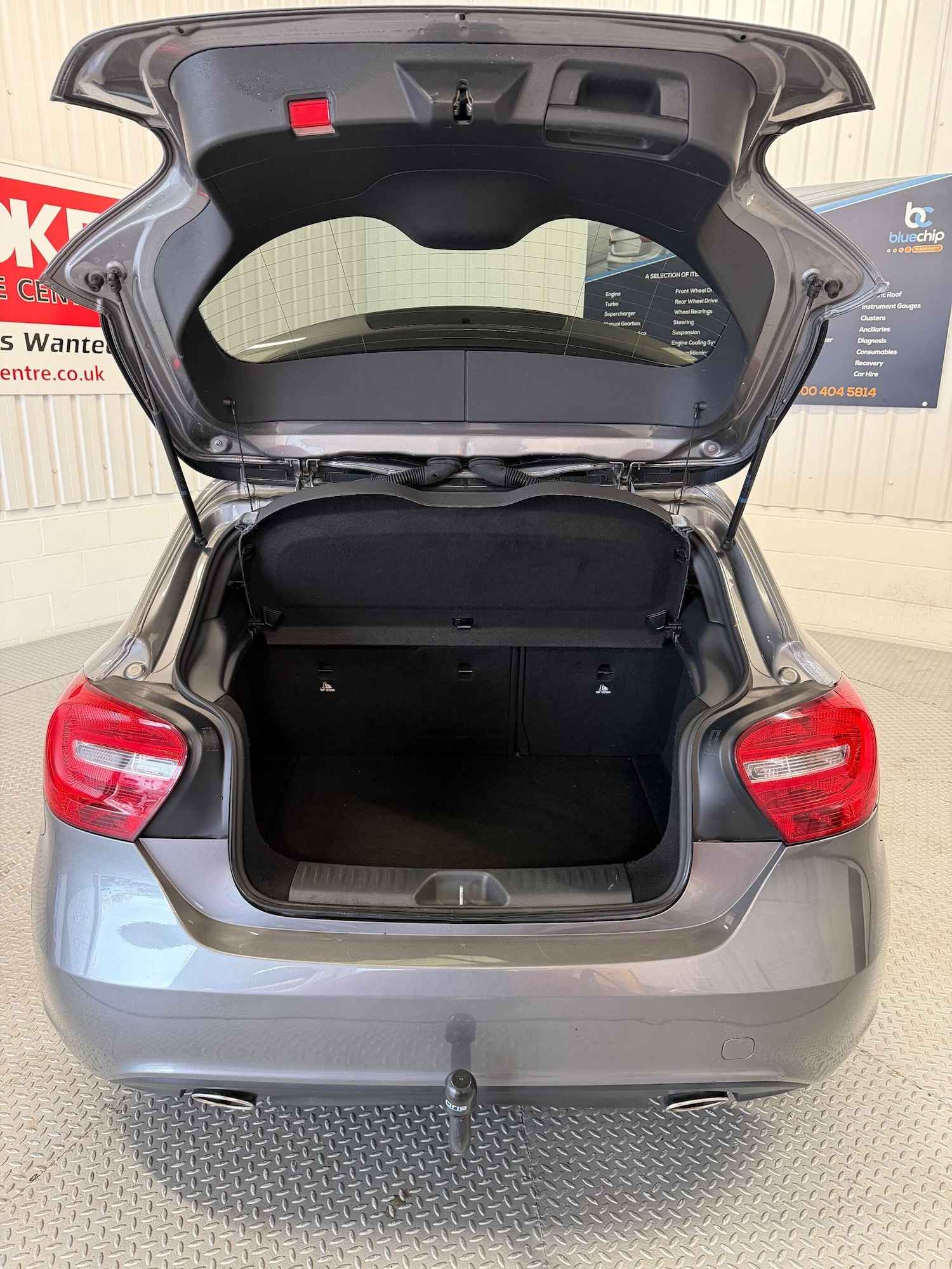 Used Mercedes-Benz A-Class 2013 for sale - 76549761: Photo 10