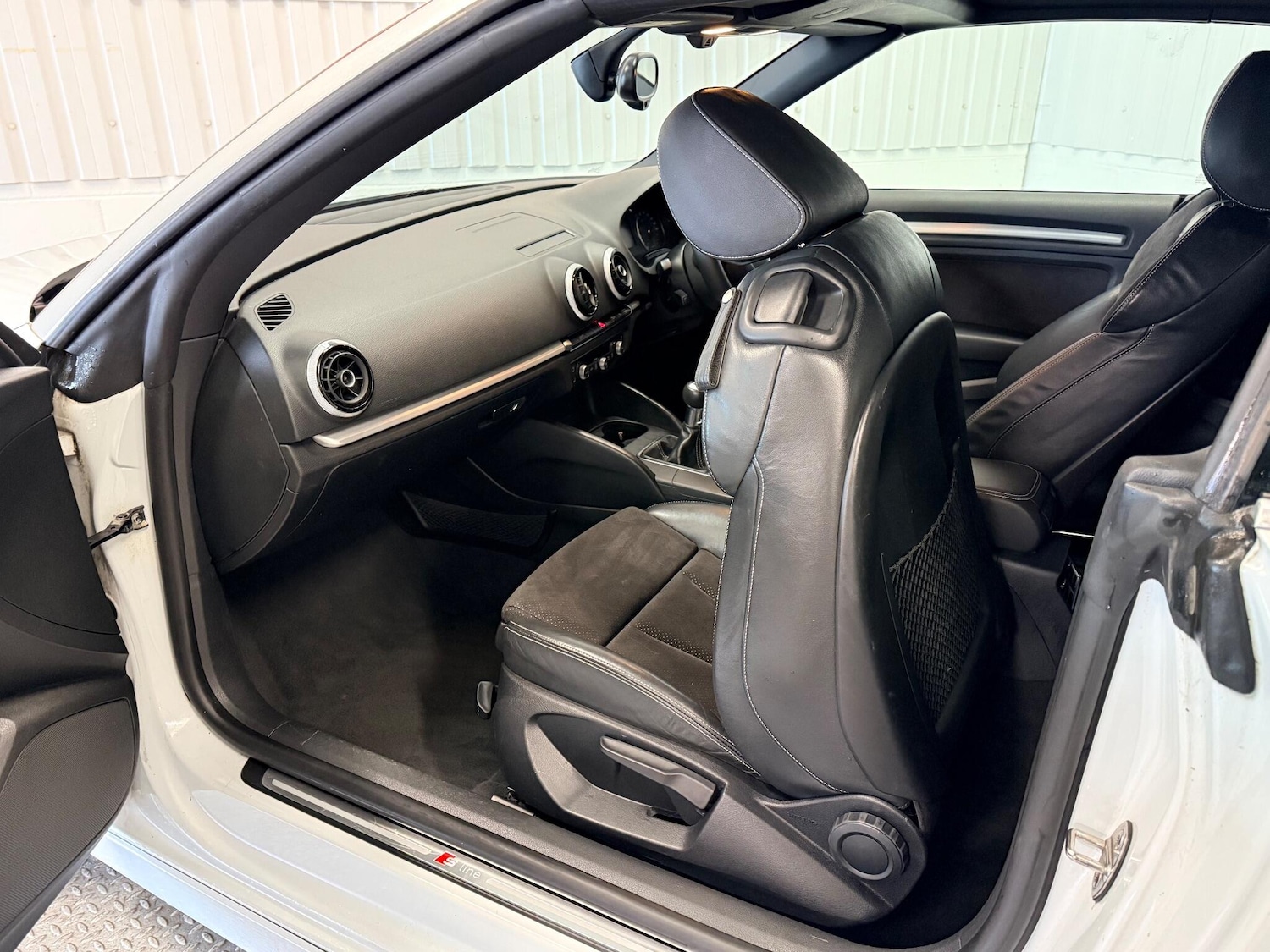 Used Audi A3 Cabriolet 2015 for sale - 76832922: Photo 16