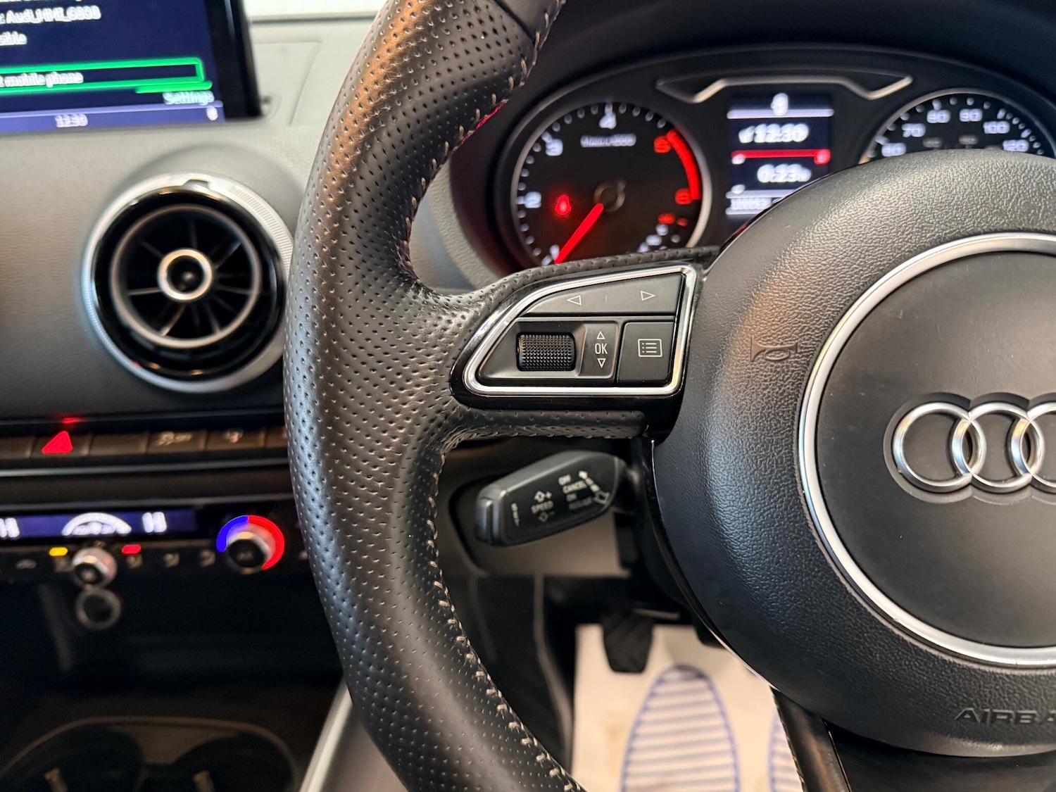 Used Audi A3 Cabriolet 2015 for sale - 76832922: Photo 22