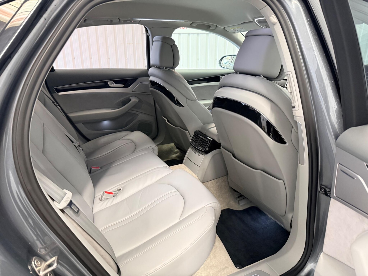 Used Audi A8 2016 for sale - 77625960: Photo 15