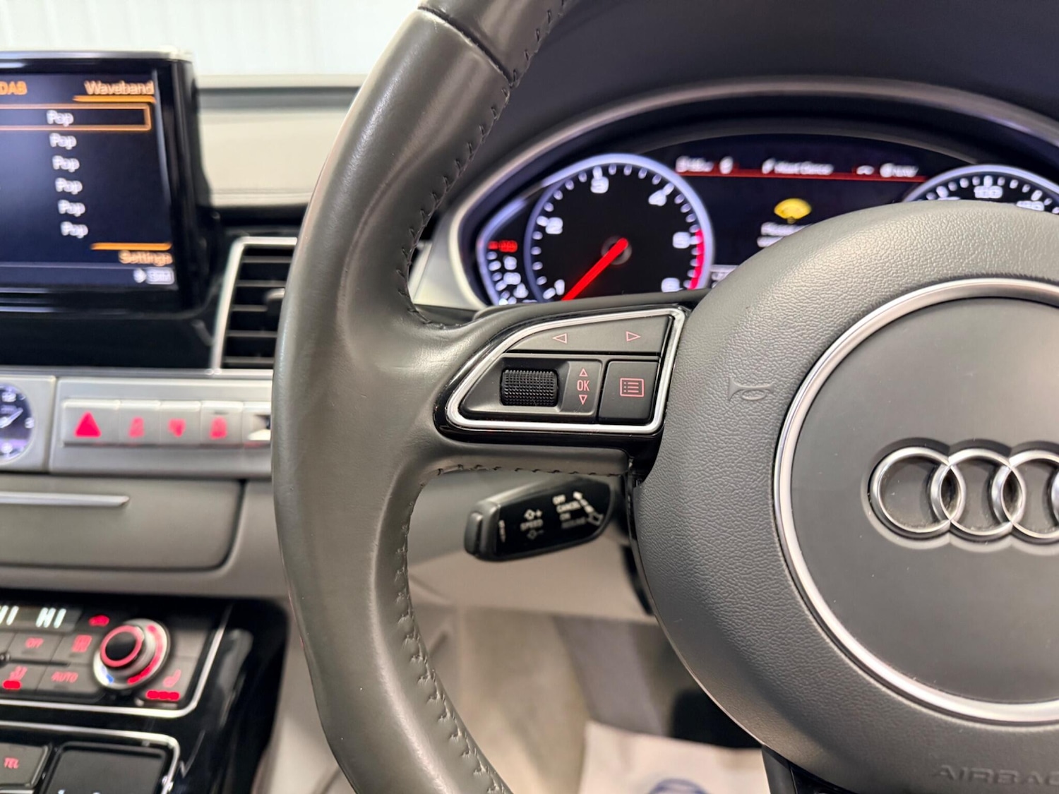 Used Audi A8 2016 for sale - 77625960: Photo 23