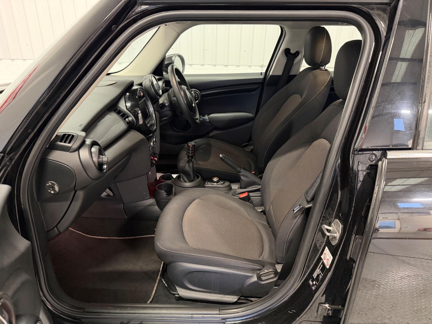Used MINI Hatch 2019 for sale - 77496047: Photo 14