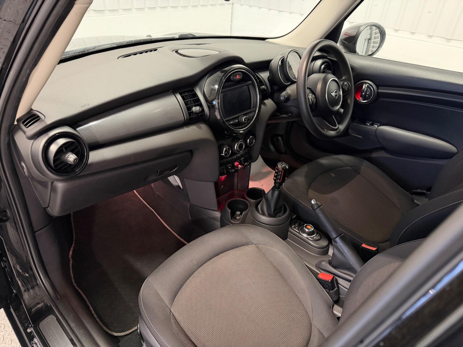 Used MINI Hatch 2019 for sale - 77496047: Photo 15