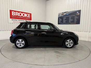 Used MINI Hatch 2019 for sale - 77496047: Photo