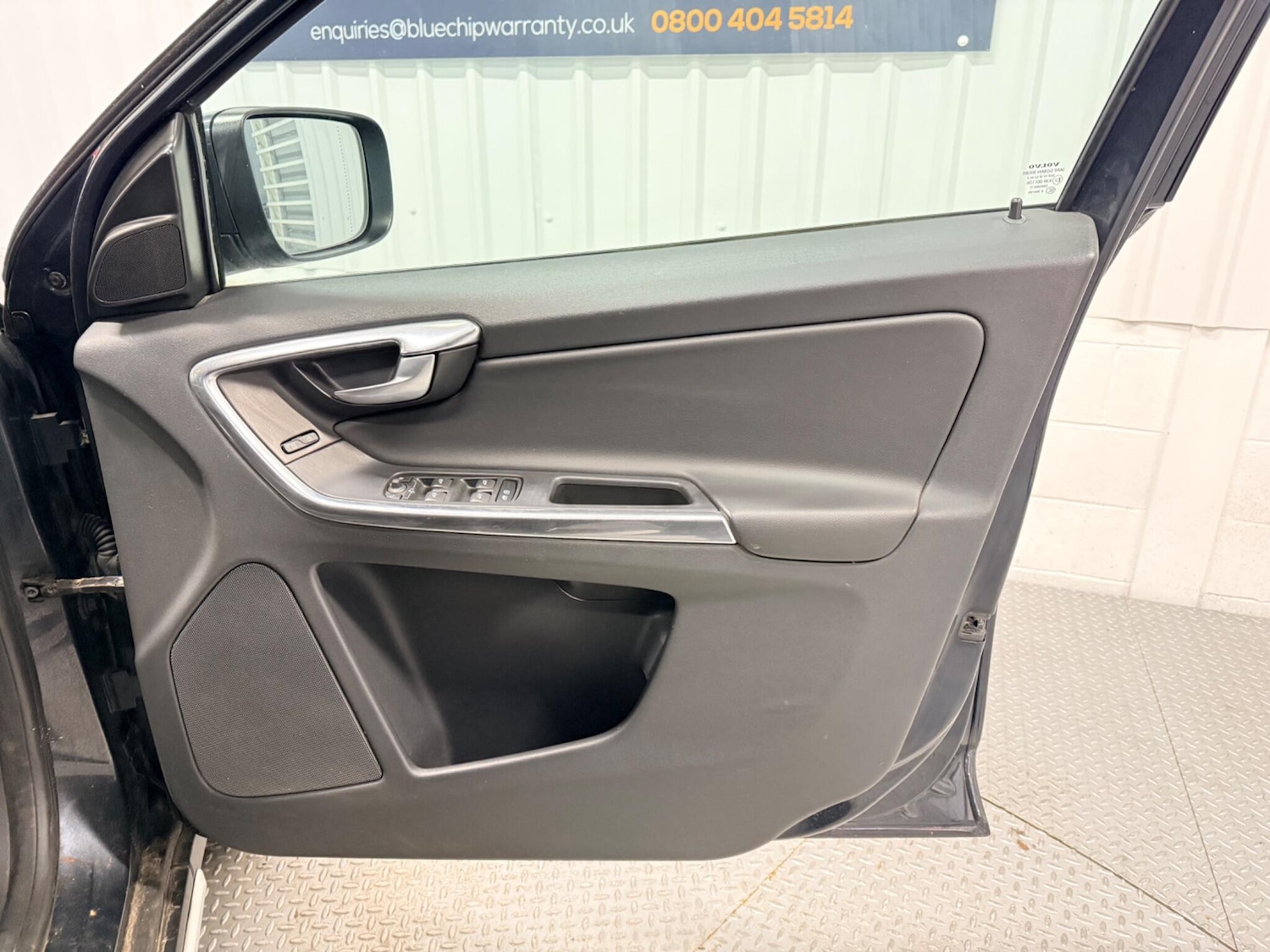 Used Volvo XC60 2012 for sale - 77411711: Photo 16