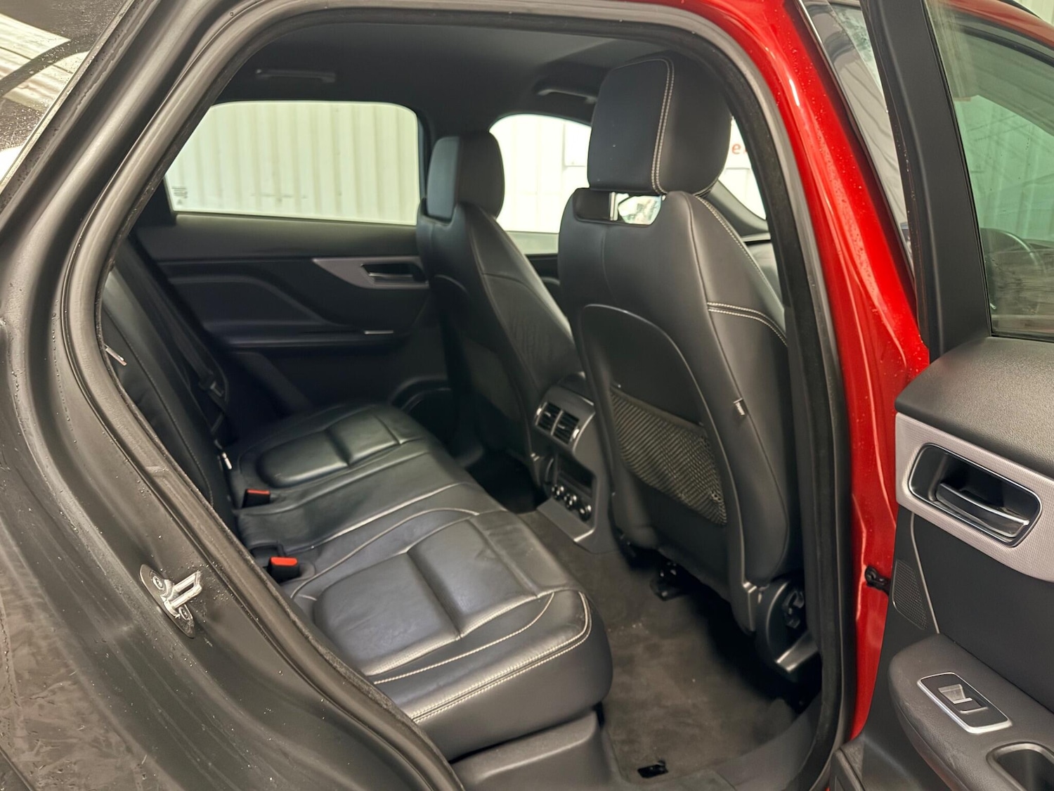 Used Jaguar F-Pace 2017 for sale - 76887119: Photo 16