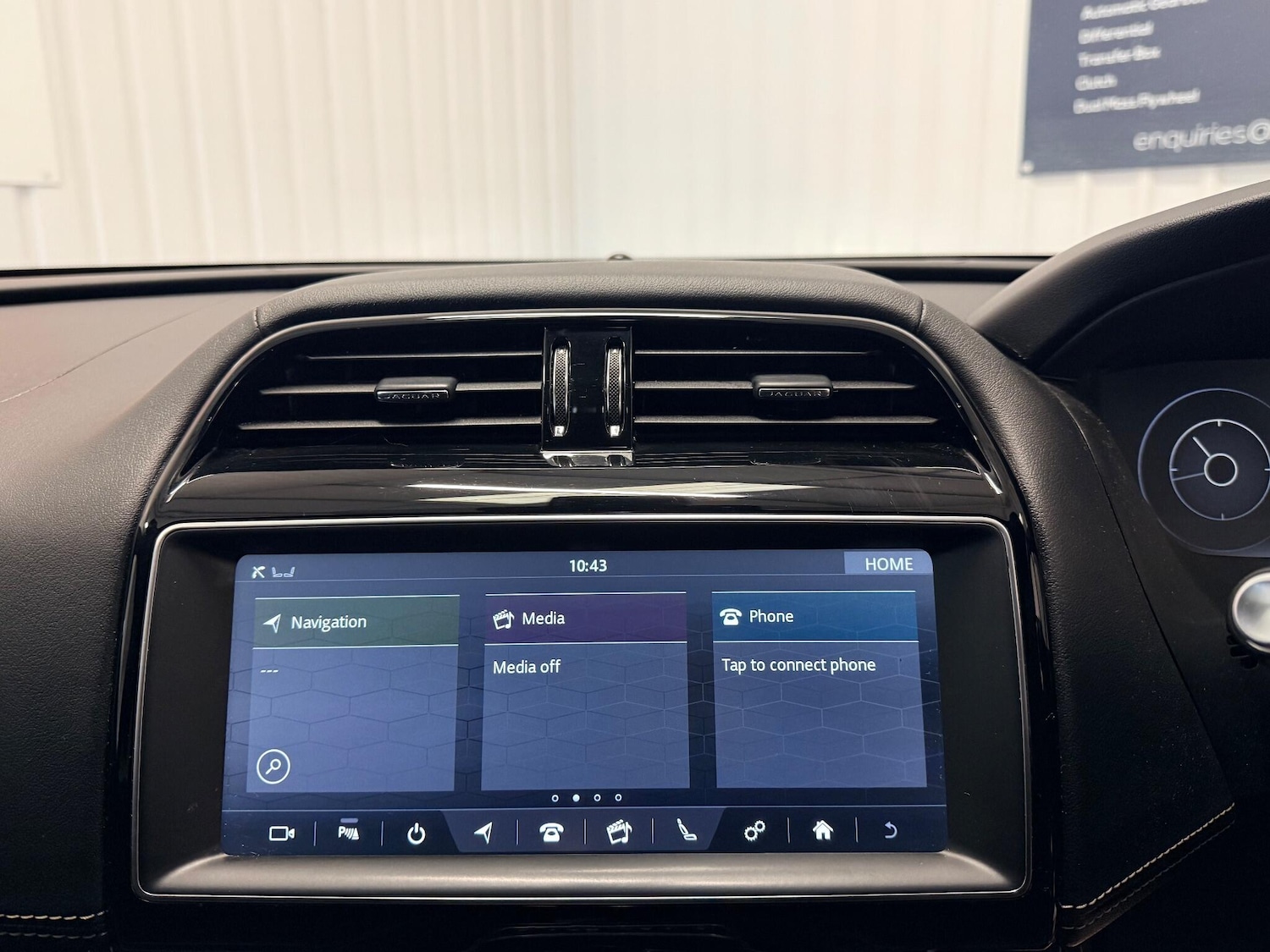 Used Jaguar F-Pace 2017 for sale - 76887119: Photo 30