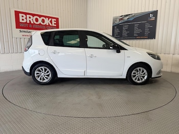 Used Renault Scenic 2015 for sale - 79496859: Photo