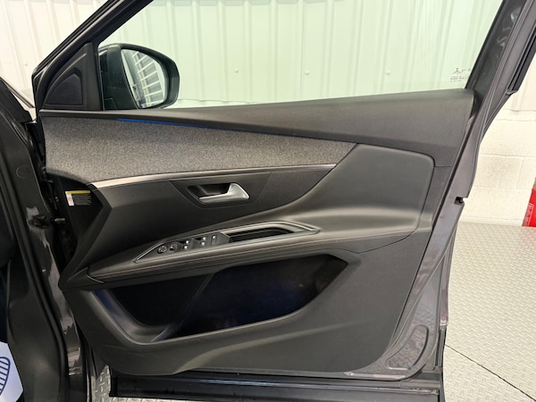 Used Peugeot 3008 2017 for sale - 76228116: Photo 19