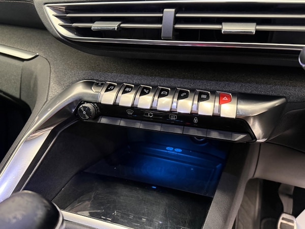Used Peugeot 3008 2017 for sale - 76228116: Photo 27