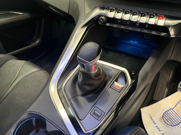 Used Peugeot 3008 2017 for sale - 76228116: Photo 32