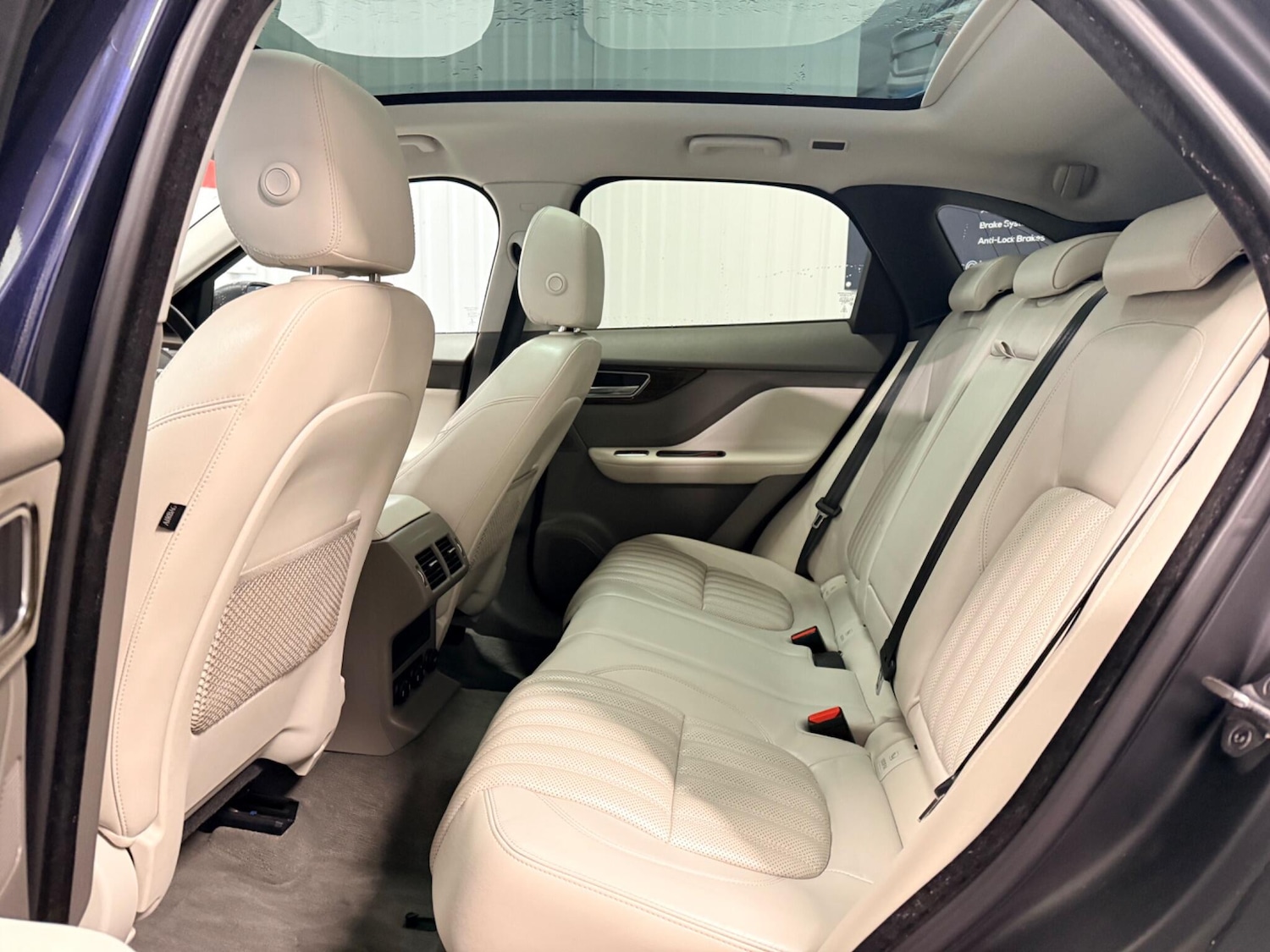 Used Jaguar F-Pace 2016 for sale - 77387773: Photo 15