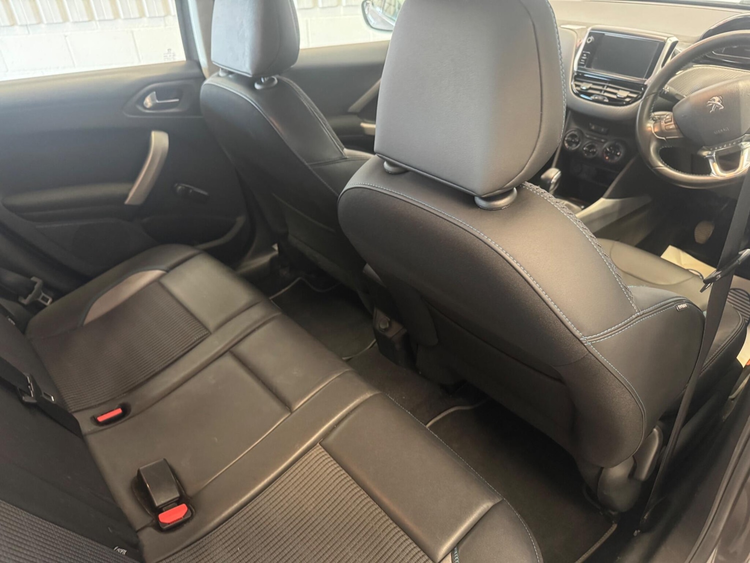 Used Peugeot 2008 2015 for sale - 78170971: Photo 14