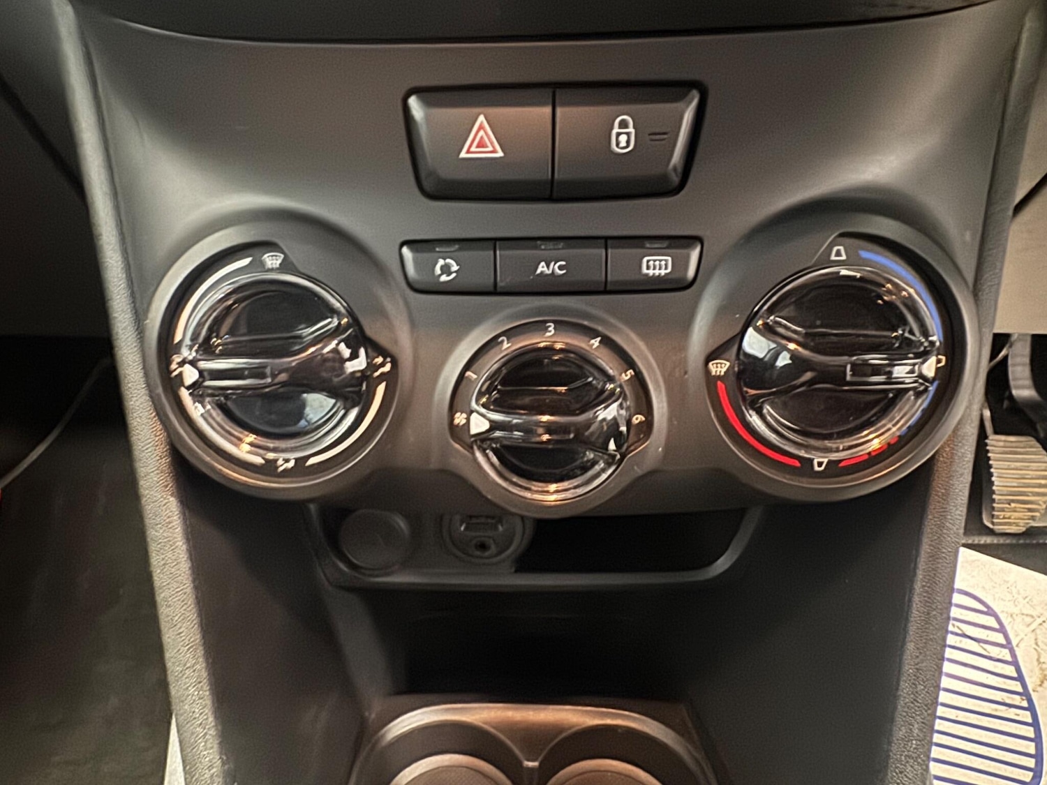 Used Peugeot 2008 2015 for sale - 78170971: Photo 26