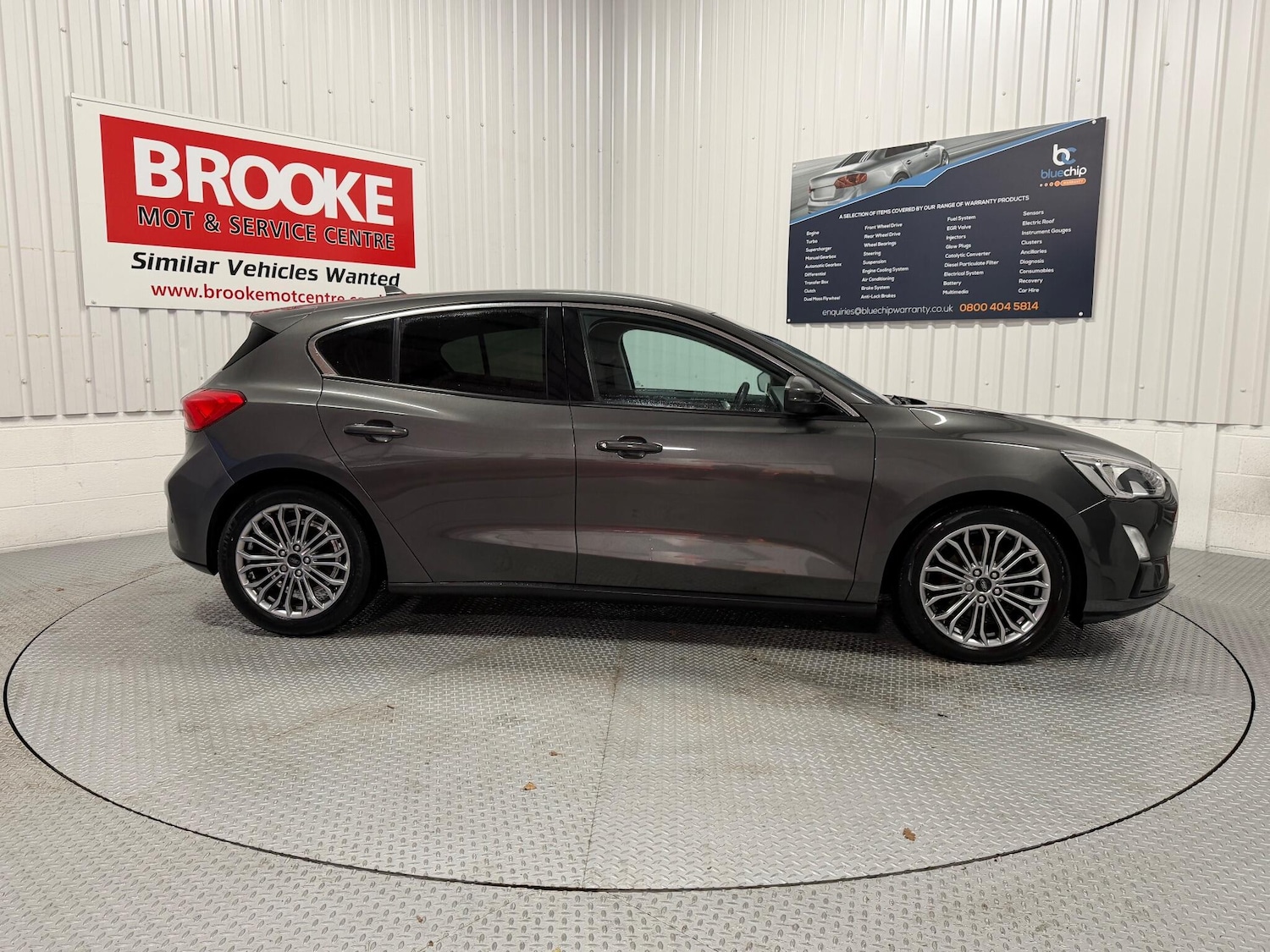 Used Ford Focus 2018 for sale - 76994074: Photo 3