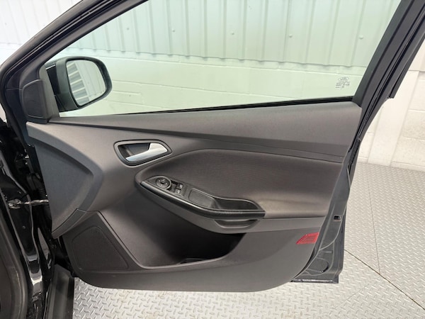 Used Ford Focus 2014 for sale - 76152192: Photo 18