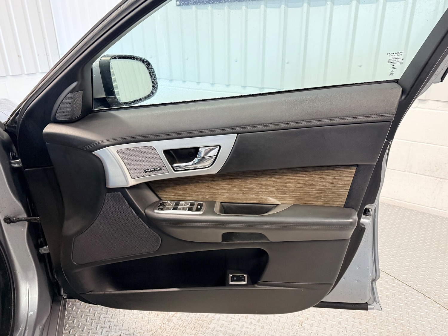 Used Jaguar XF 2014 for sale - 76913582: Photo 18